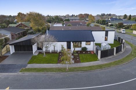 Photo of property in 19 Dunbarton Street, Redwood, Christchurch, 8051