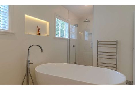 Photo of property in 37 Riverview Road, Kerikeri, 0230