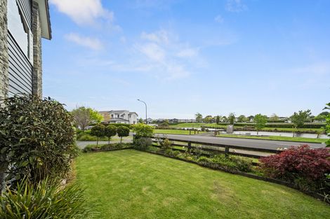 Photo of property in 10 Lake Drive, Karaka, Papakura, 2113