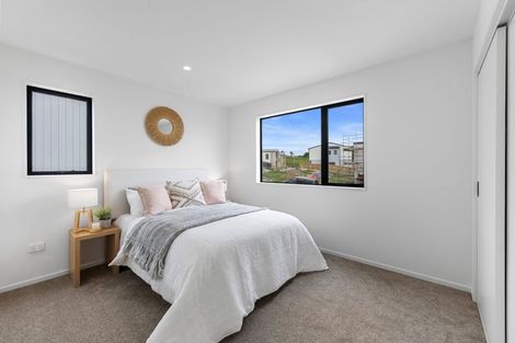 Photo of property in 49a Crestview Rise, Papakura, 2110
