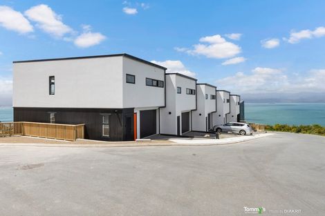 Photo of property in 15 Nanda Way, Khandallah, 6035