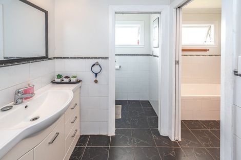 Photo of property in 96 Fitzherbert Avenue, Tawhero, Whanganui, 4501