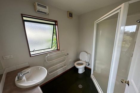 Photo of property in 15 Rosebay Rise, Henderson, Auckland, 0610