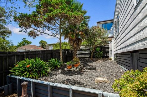 Photo of property in 3/27 Northall Road, New Lynn, Auckland, 0600