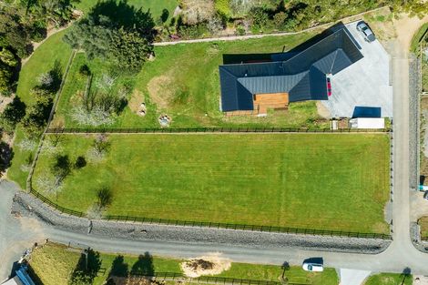 Photo of property in 6 Bonnie Doon Place, Kauri, 0185