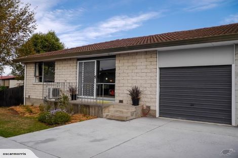 Photo of property in 1/5 James Condon Place, Redwood, Christchurch, 8051