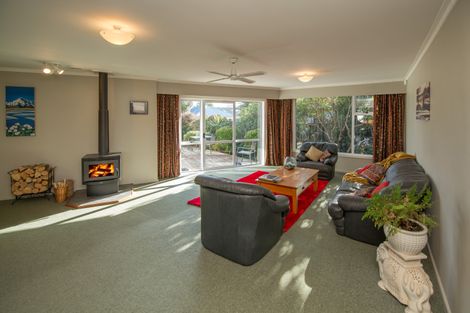 Photo of property in 6 Shirldale Place, Avonhead, Christchurch, 8042