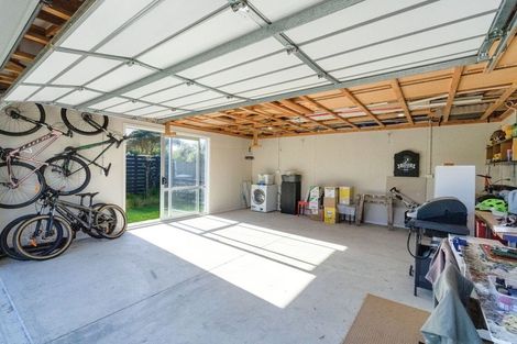 Photo of property in 6 Kent Avenue, Waitarere Beach, Levin, 5510