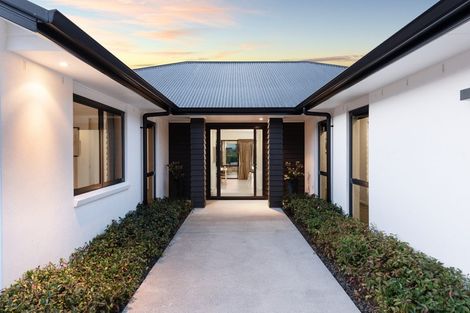 Photo of property in 122 Oteki Park Drive, Welcome Bay, Tauranga, 3112