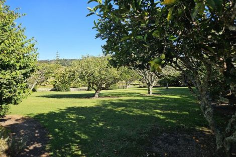 Photo of property in 25 Hawkes Access Road, Waitoki, Silverdale, 0994