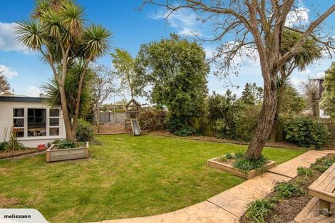 Photo of property in 12 Fraser Place, Rangiora, 7400