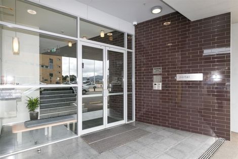 Photo of property in Portal Apartments, 6c/42 Cable Street, Te Aro, Wellington, 6011