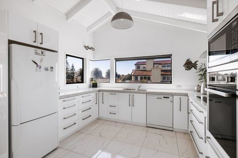 Photo of property in 1167 Papamoa Beach Road, Papamoa Beach, Papamoa, 3118