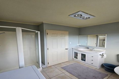 Photo of property in 38 Alexander Street, Cockle Bay, Auckland, 2014