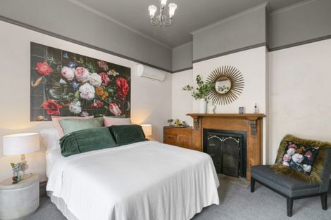 Photo of property in 10 Ranfurly Terrace, Mount Cook, Wellington, 6021