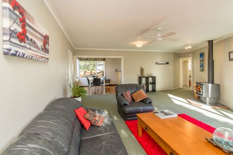 Photo of property in 6 Shirldale Place, Avonhead, Christchurch, 8042