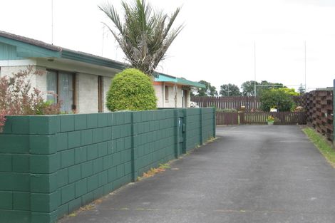 Photo of property in 80a Rosehill Drive, Rosehill, Papakura, 2113