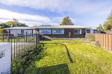 Photo of property in 9 Blanes Road, Weymouth, Auckland, 2103