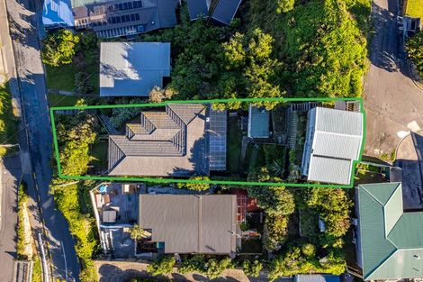 Photo of property in 142 Severn Street, Island Bay, Wellington, 6023