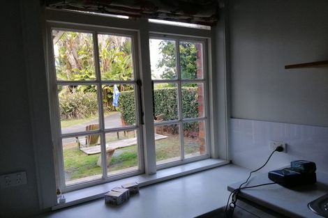 Photo of property in 18 Links Road, New Lynn, Auckland, 0600