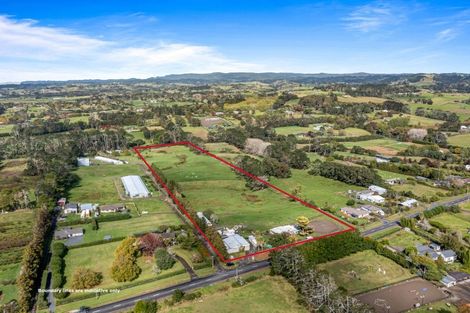 Photo of property in 49 Tawa Road, Kumeu, 0891