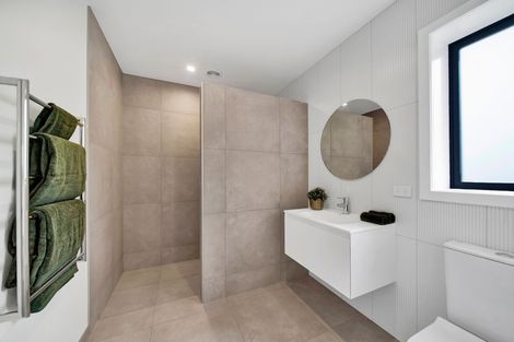 Photo of property in 13 Thomason Road, Egmont Village, New Plymouth, 4371