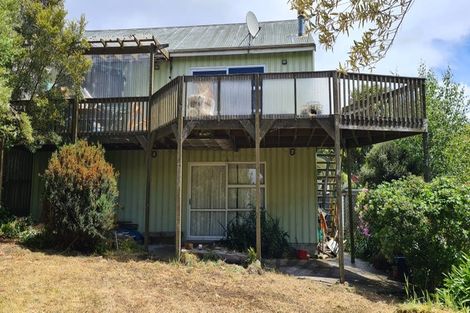 Photo of property in 60 Lukes Road, Little Akaloa, 7583