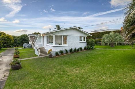 Photo of property in 1/14 Westwell Road, Belmont, Auckland, 0622