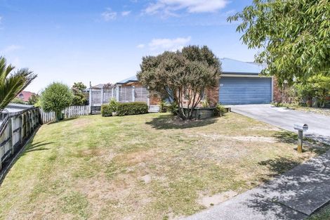 Photo of property in 13 Dorchester Place, Nawton, Hamilton, 3200
