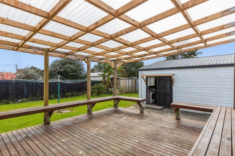 Photo of property in 29 Lavinia Crescent, Mangere East, Auckland, 2024