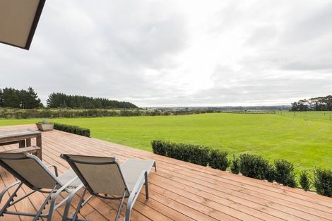Photo of property in 52 Centre Road, Aokautere, Palmerston North, 4471
