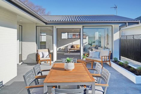 Photo of property in 21 Croziers Road, St Albans, Christchurch, 8052