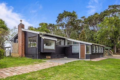 Photo of property in 1 Puketaha Road, Swanson, Auckland, 0816