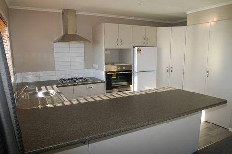 Photo of property in 11 Kebbell Drive, Waikanae, 5391