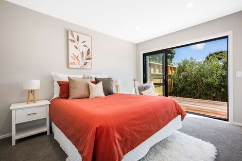 Photo of property in 2/7 Grays Road, Plimmerton, Porirua, 5026