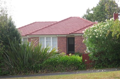 Photo of property in 111 Lynwood Road, New Lynn, Auckland, 0600