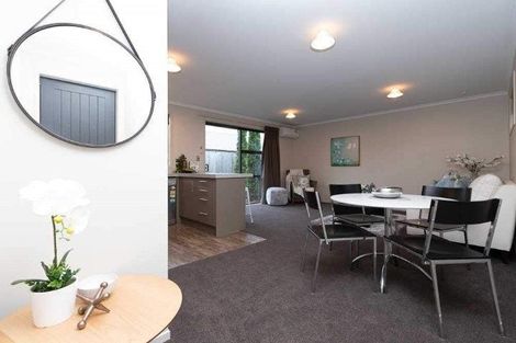Photo of property in 108u5 Old Farm Road, Hamilton East, Hamilton, 3216