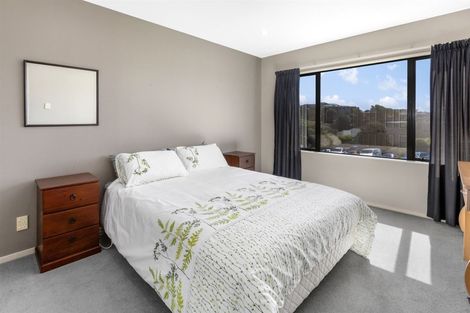 Photo of property in 30 Lanyon Place, Whitby, Porirua, 5024