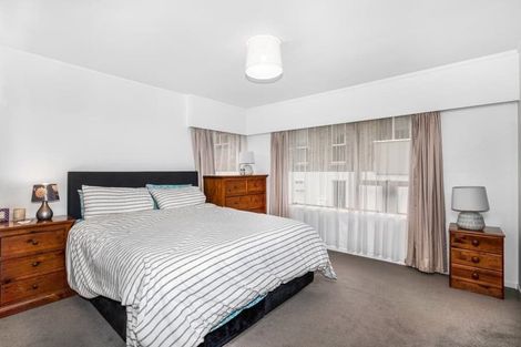 Photo of property in 213 Royal Road, Massey, Auckland, 0614