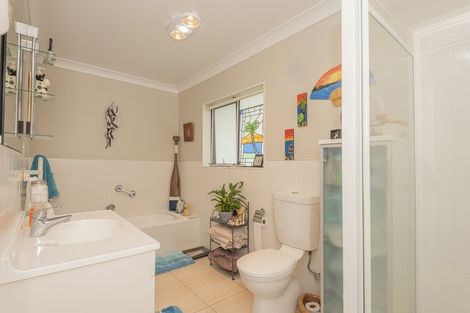 Photo of property in 3 Charlise Place, Onerahi, Whangarei, 0110