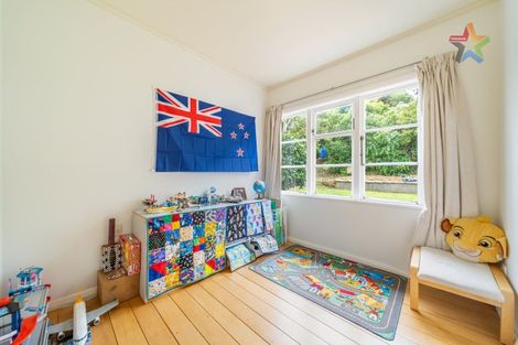 Photo of property in 12 Titiro Moana Road, Korokoro, Lower Hutt, 5012