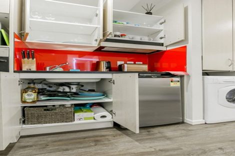 Photo of property in 44 Kervil Avenue, Te Atatu Peninsula, Auckland, 0610