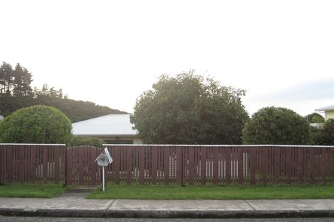 Photo of property in 14 Kaitawa Crescent, Paraparaumu, 5032