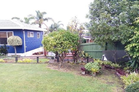 Photo of property in 6 Bass Street, West Harbour, Auckland, 0618