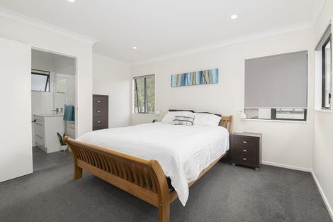 Photo of property in 203 Westchester Drive, Churton Park, Wellington, 6037