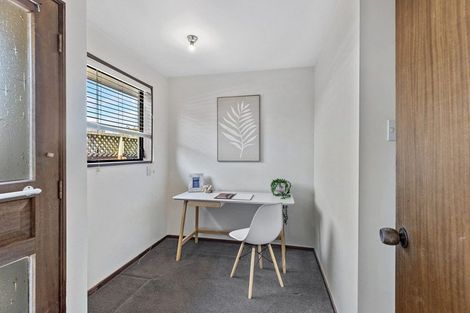 Photo of property in 7 Sophora Place, Parklands, Christchurch, 8083