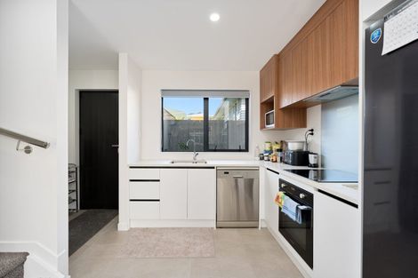 Photo of property in 2/10 Alan Avenue, Henderson, Auckland, 0610