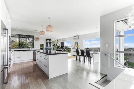 Photo of property in 32 Manhattan Rise, Orewa, 0931