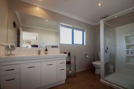 Photo of property in 8 Cheetwood Street, Churton Park, Wellington, 6037