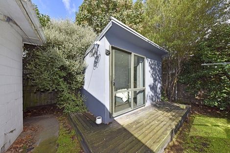 Photo of property in 15 Defoe Place, Waltham, Christchurch, 8023